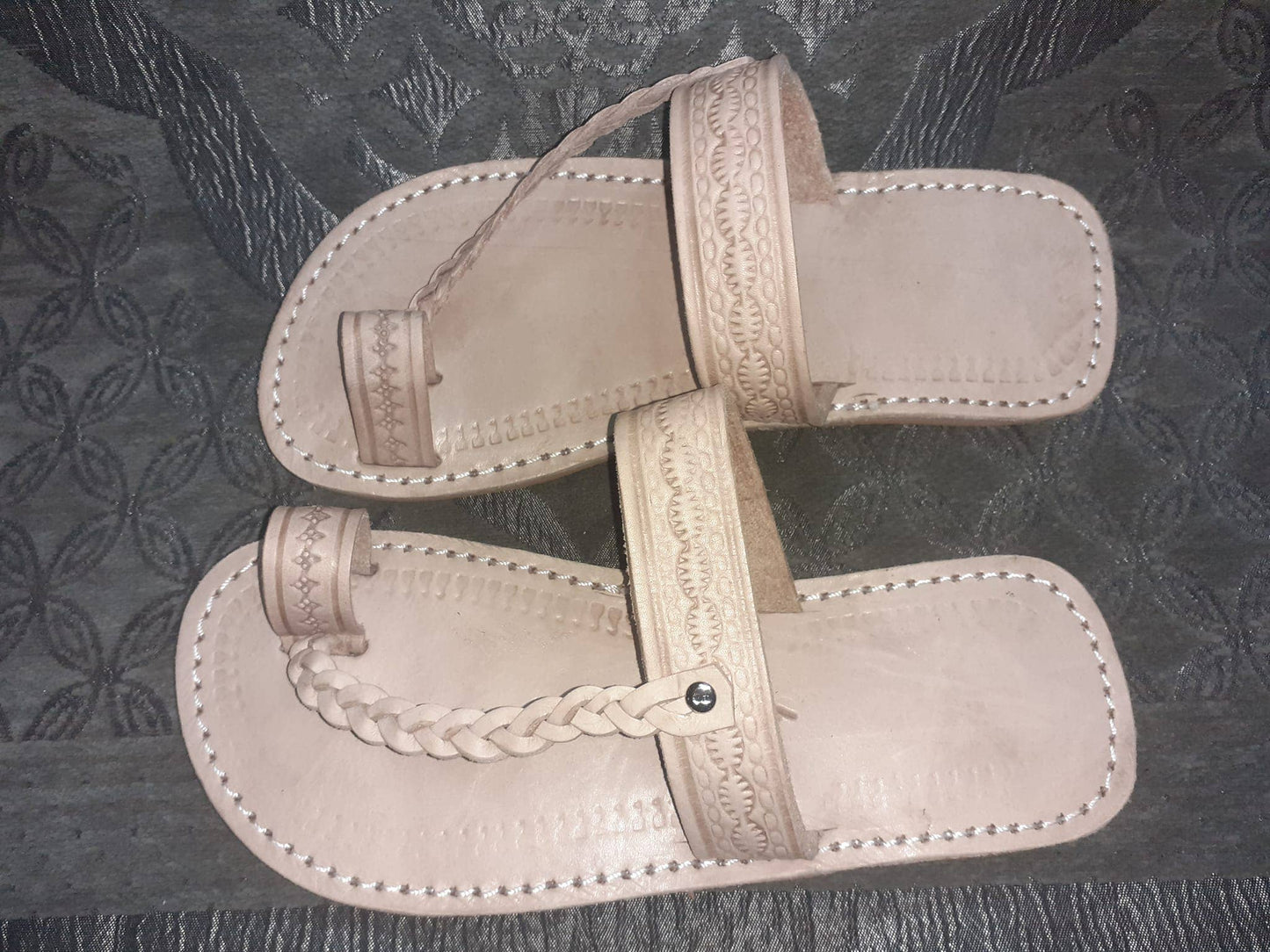 Sandalias de color beige